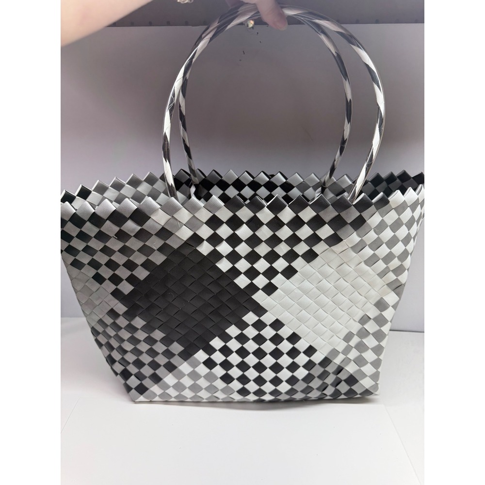 Faded Glory Woven Beach Tote Bag Black White Grey Checkered Plastic WF10-065T